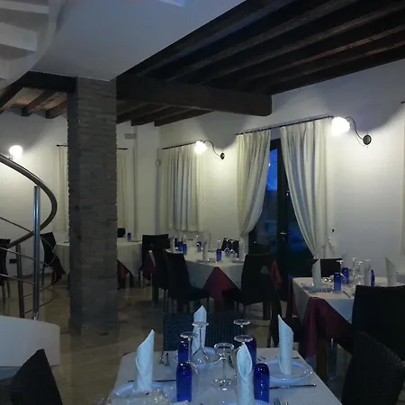 Hotel Hyknusa Reggio Emilia